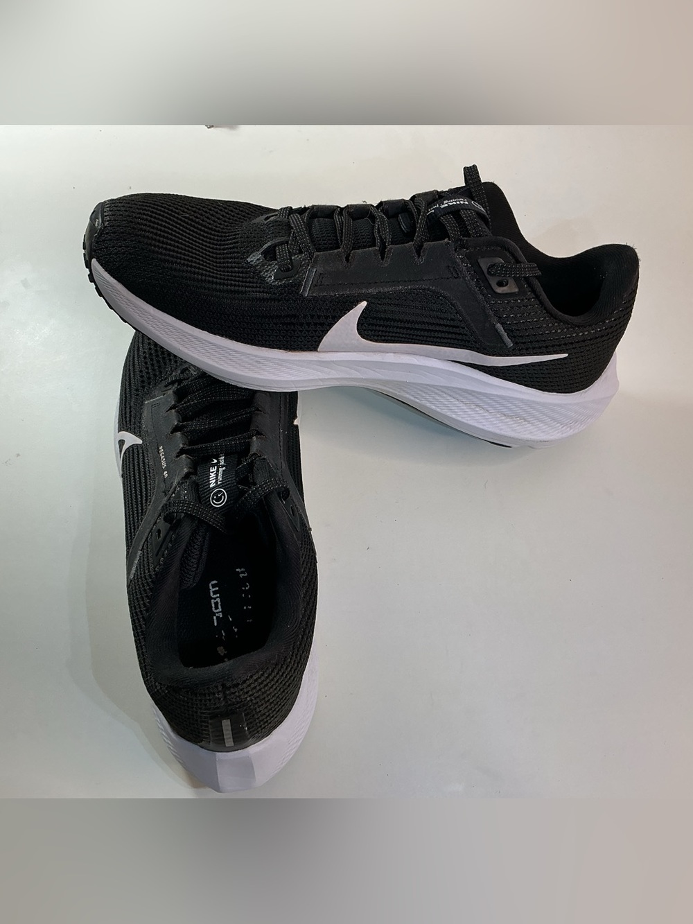 Nike Black & White Men's Athletic Running Shoes